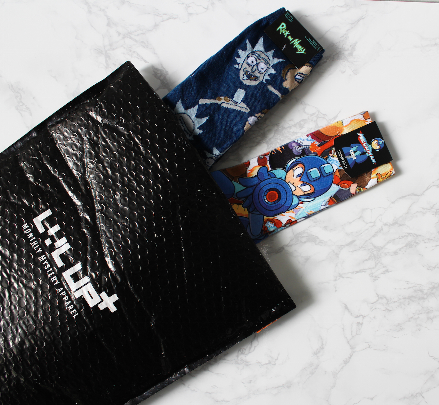 loot sock subscription july 2016-197