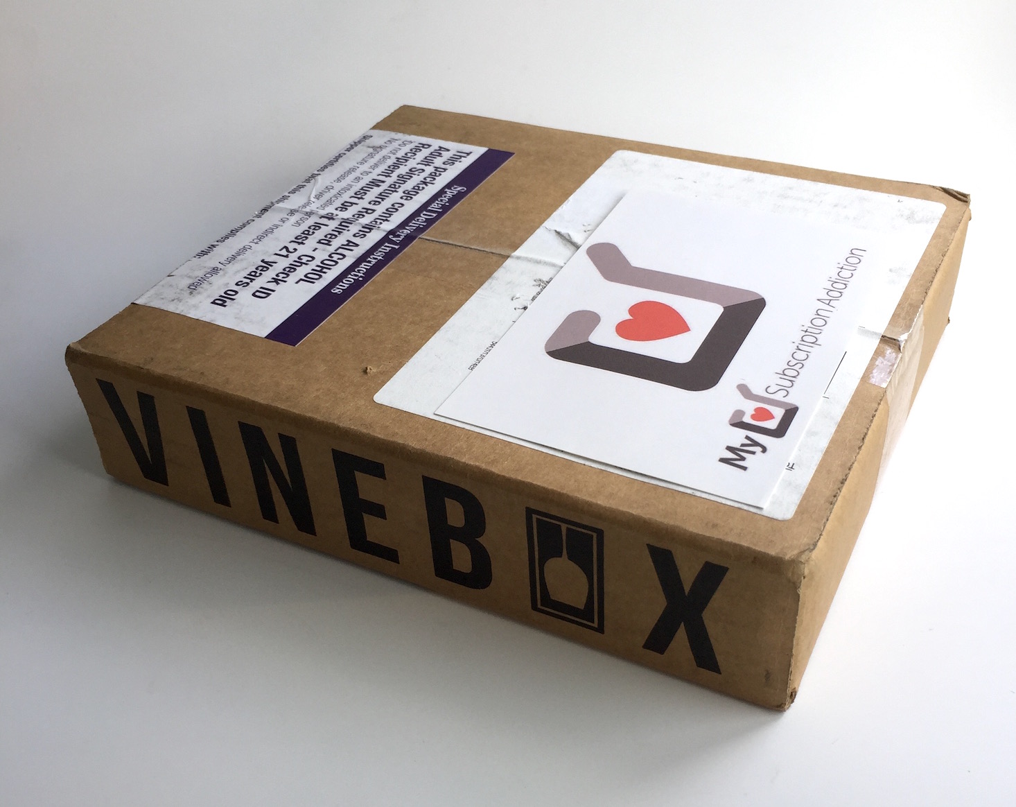 VineBox-August-2016-Box