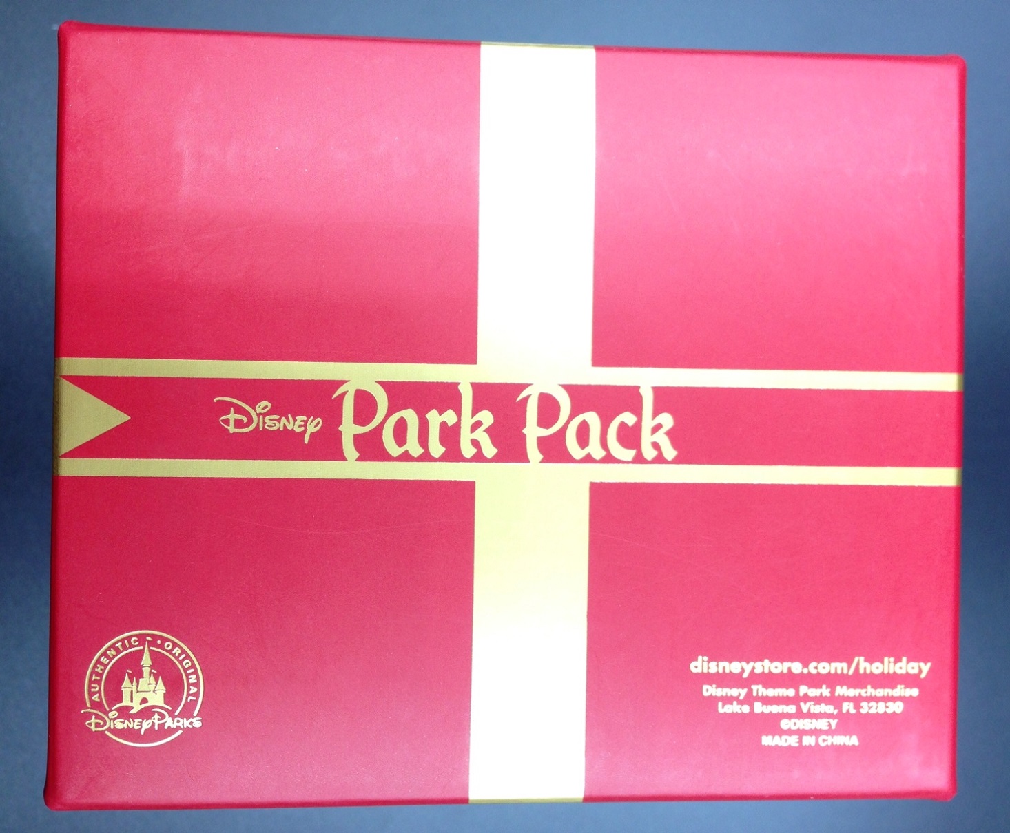 disney_park_pack_holiday_edition_august_box12