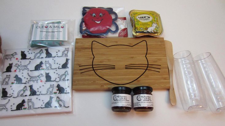 mypurrfectgiftbox-july-2016-inside2