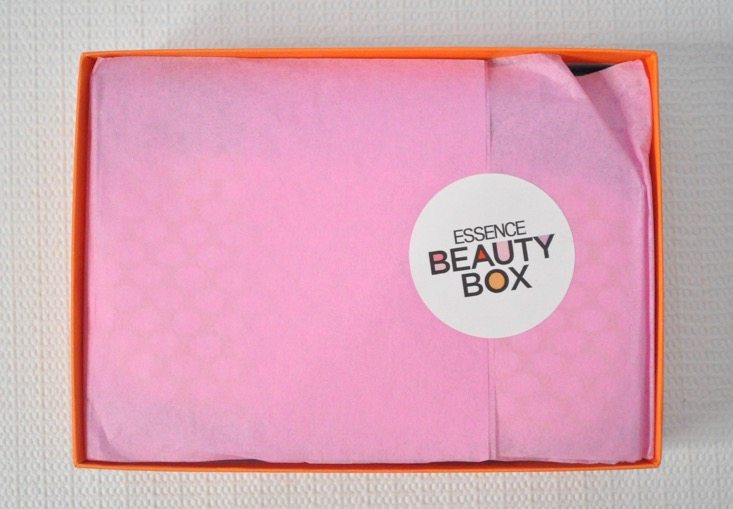 essence-beauty-box-september-2016-box-open-2