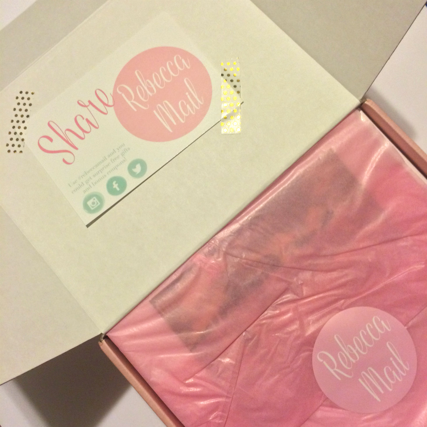 Meet RebeccaMail! Let's see what's inside this women's subscription box...