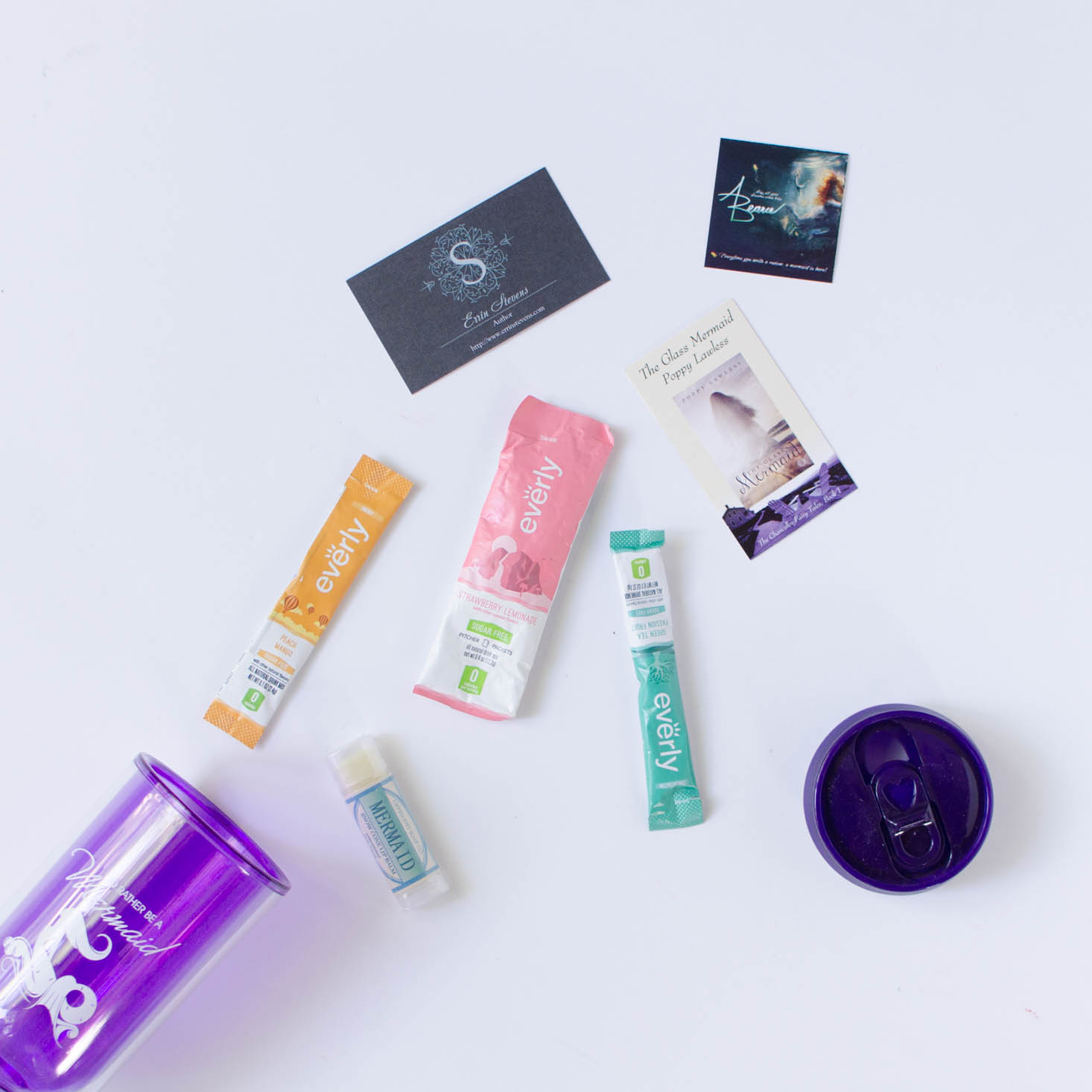What's inside a Lit Cube book subscription box? Read our August 2016 review to find out!