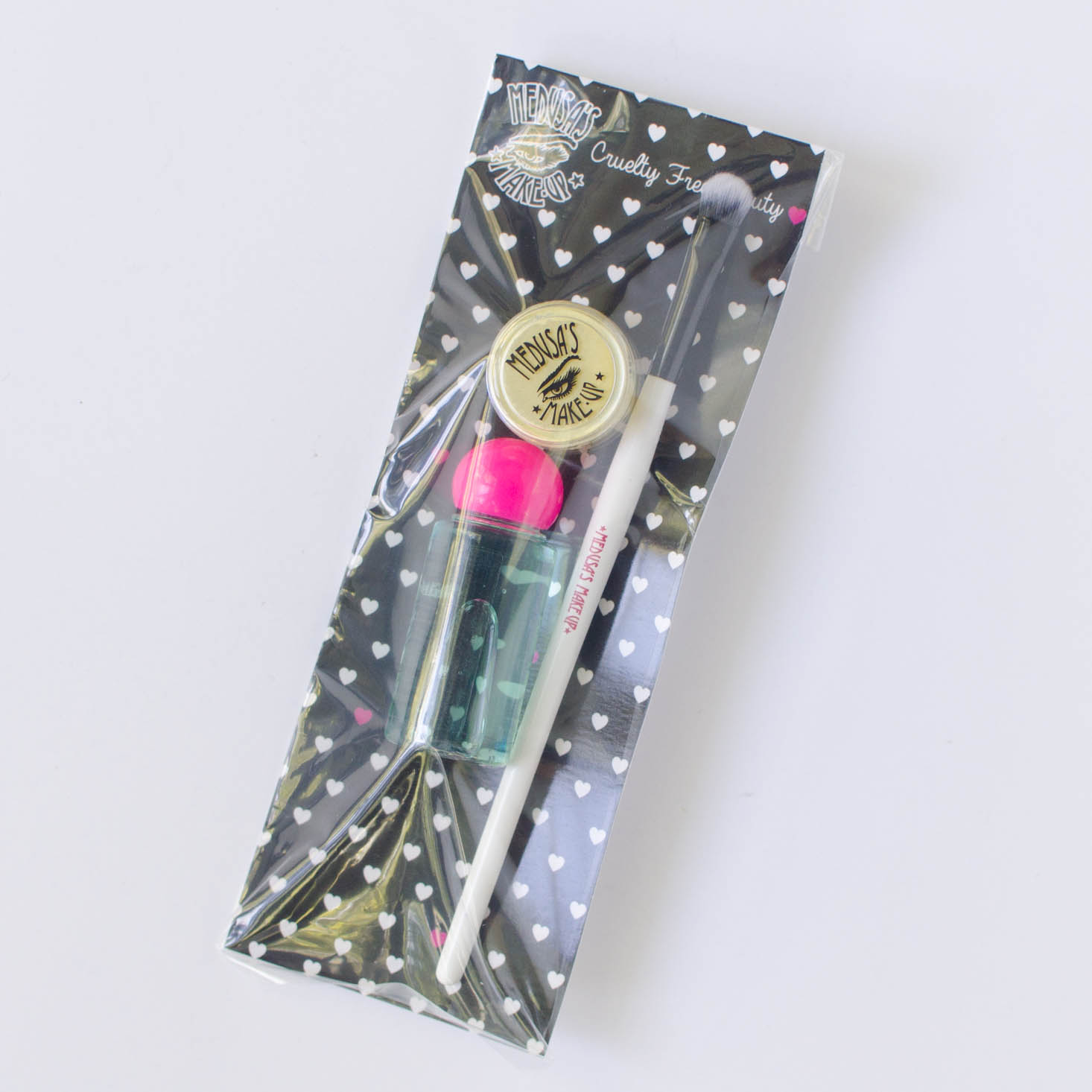 medusas-makeup-monthly-beauty-box-september-2016-005