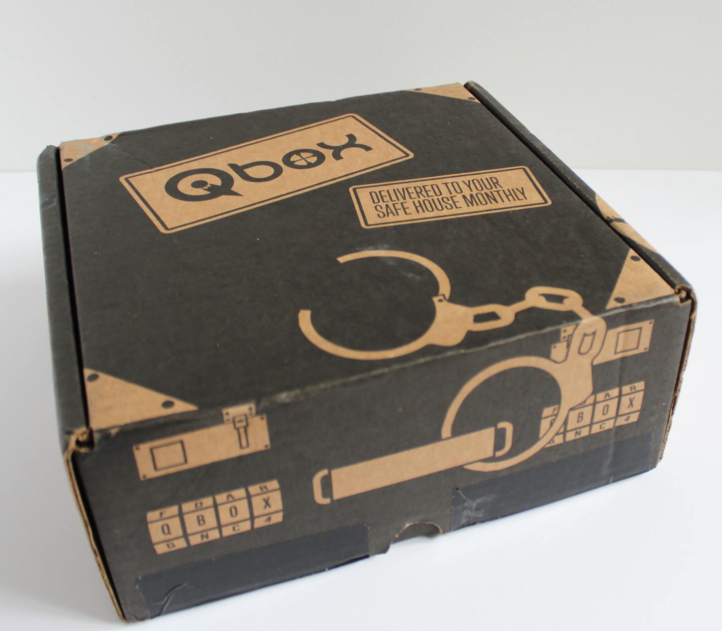 QBox Monthly Subscription Box Review + Coupon – August 2016