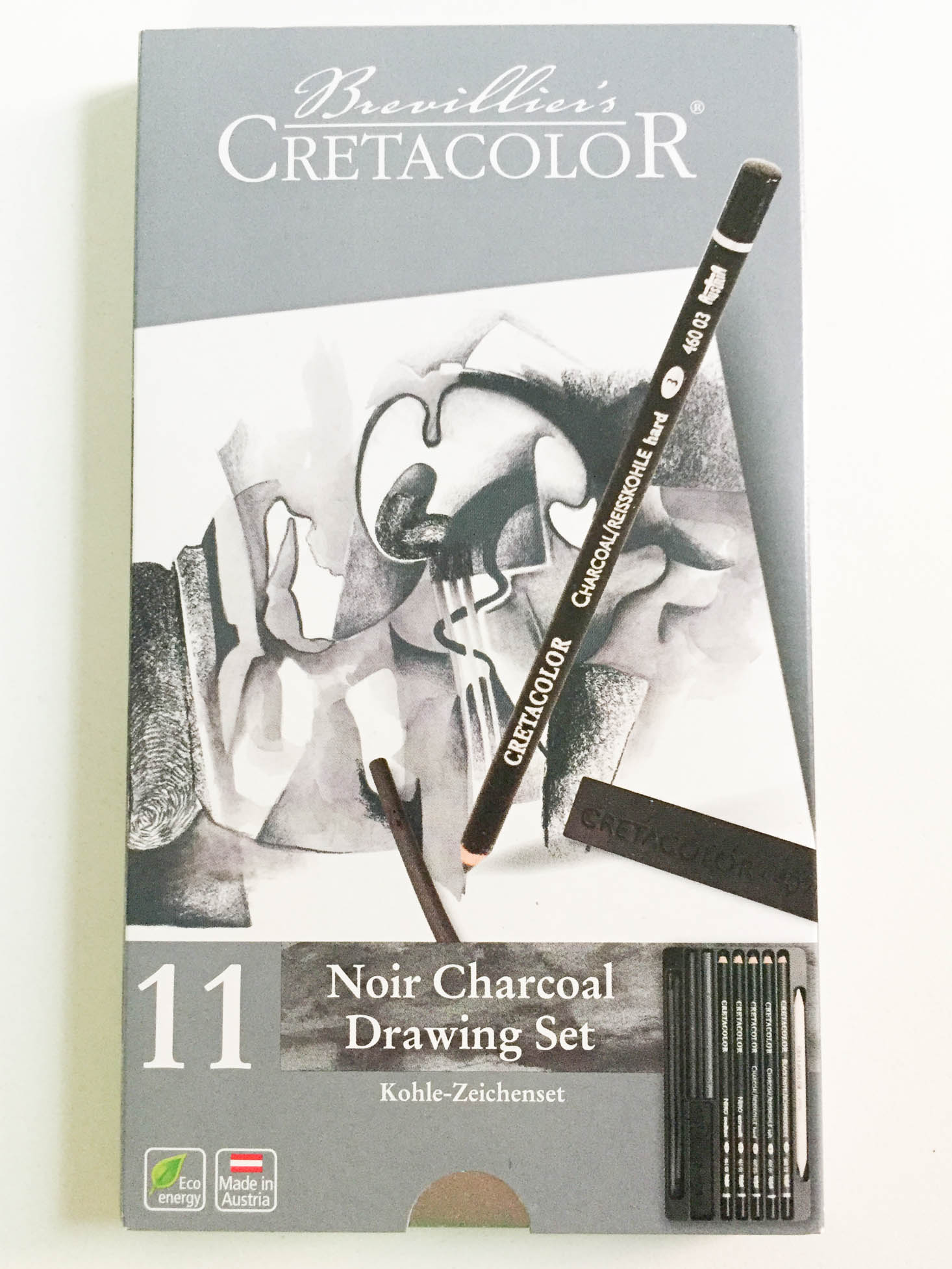 sketchbox-september-2016-charcoal-set