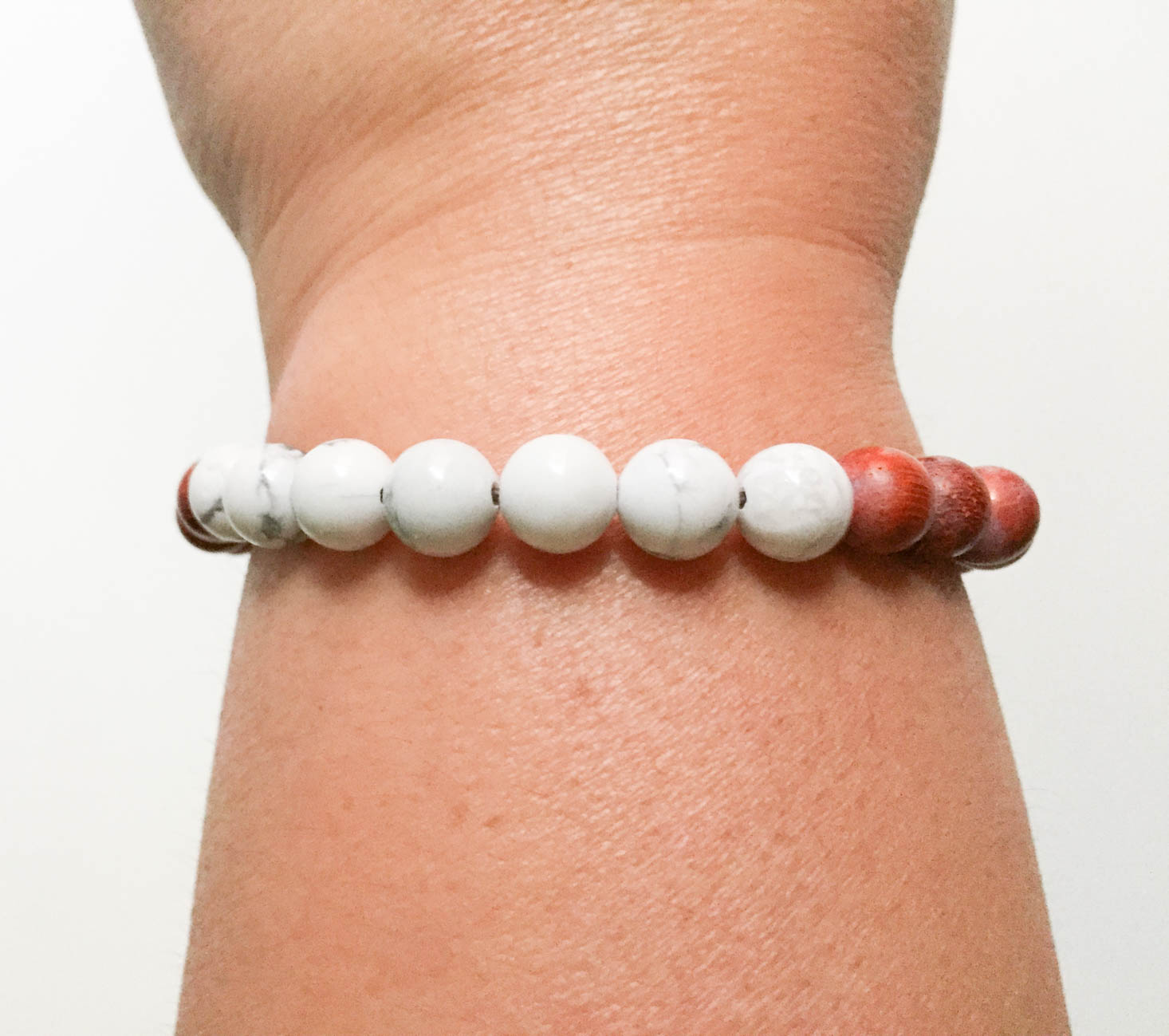 yogi-surprise-jewelry-september-2016-bracelet-modeled