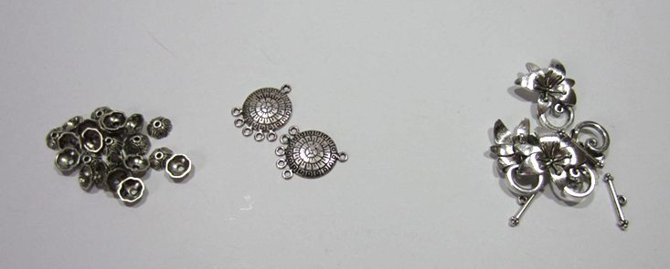bargainbeadbox-july-2016-caps