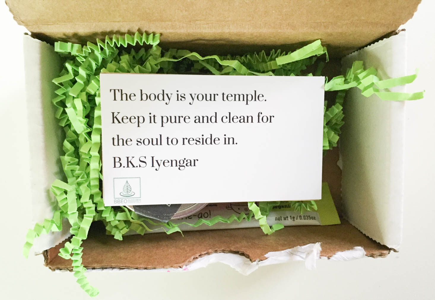 buddhibox-essential-oil-september-2016-inside