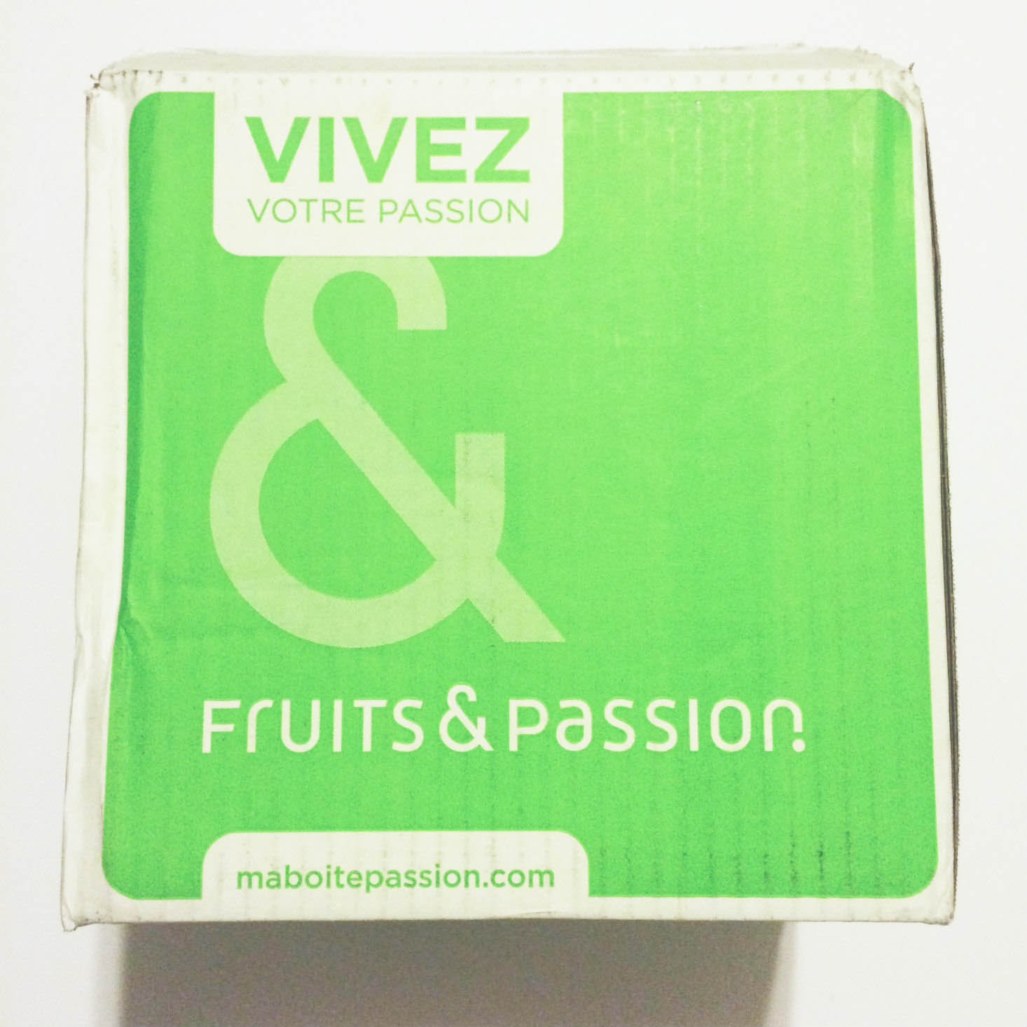 fruits-and-passion-live-box-august-2016-1-1