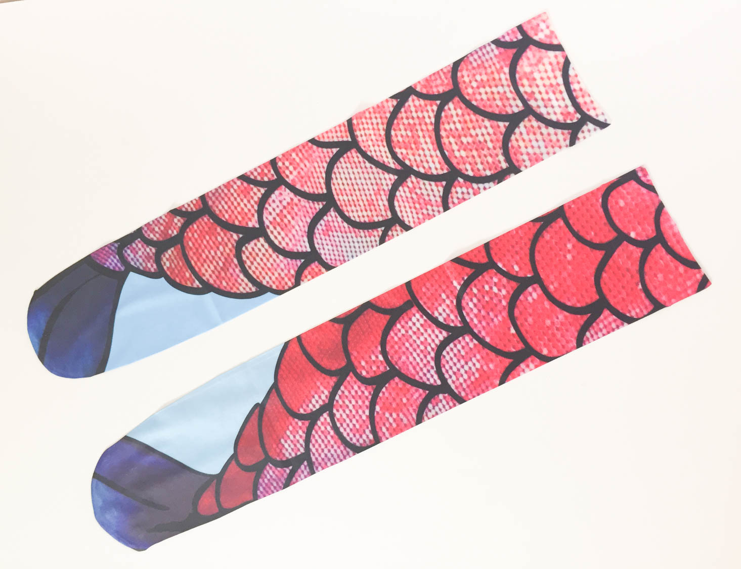 peaches-petals-september-2016-socks