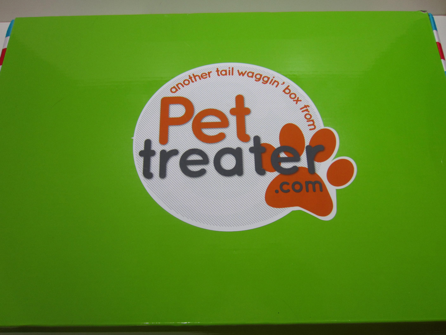 pettreater-august-2016-box