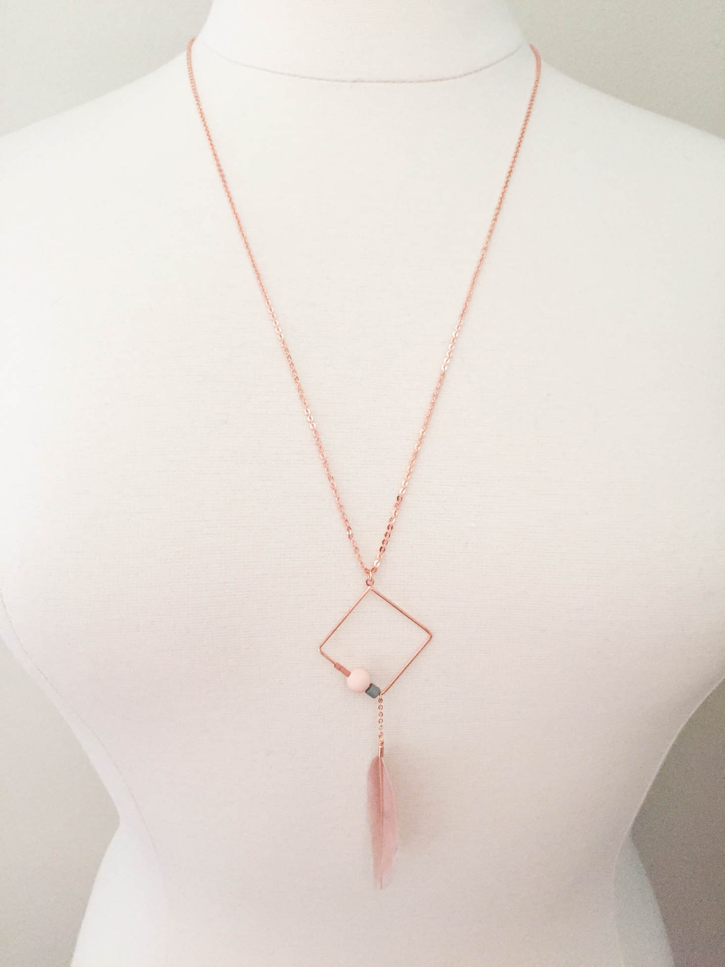 wantable-accessories-september-2016-necklace-3
