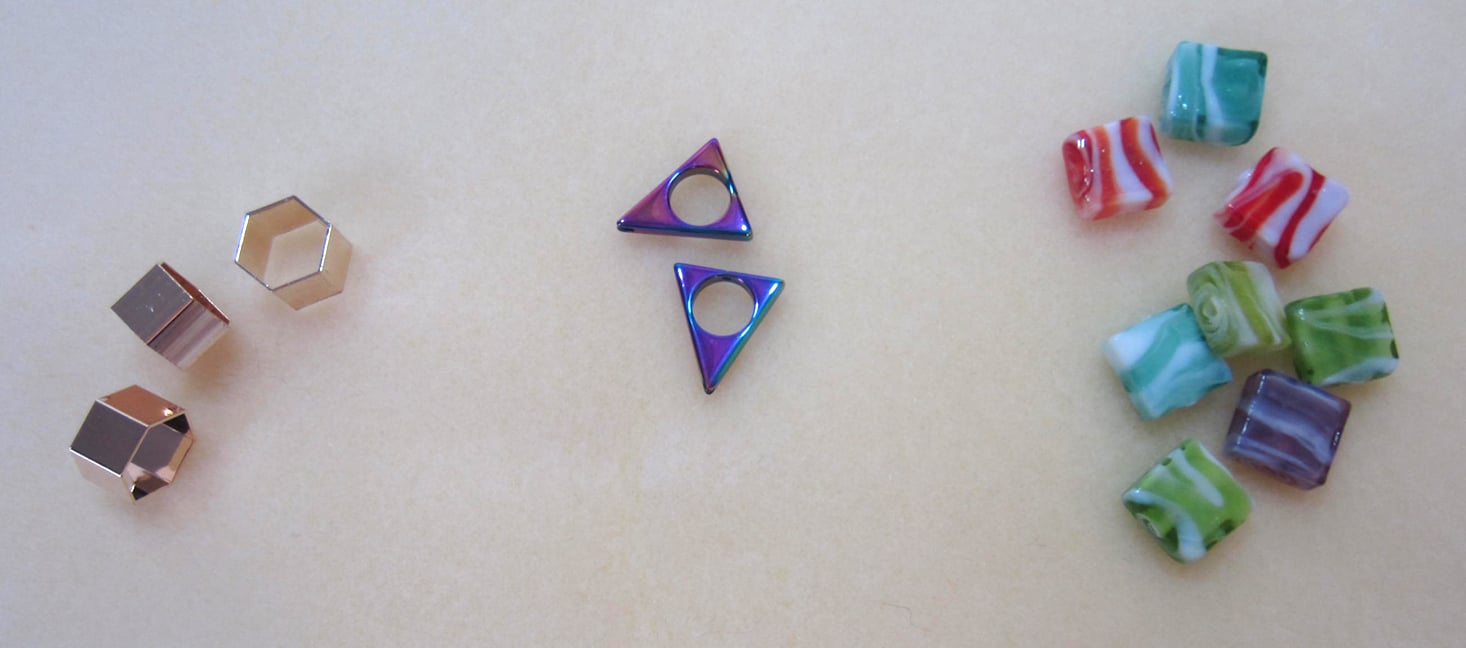 blueberry-cove-beads-september-2016-triangles