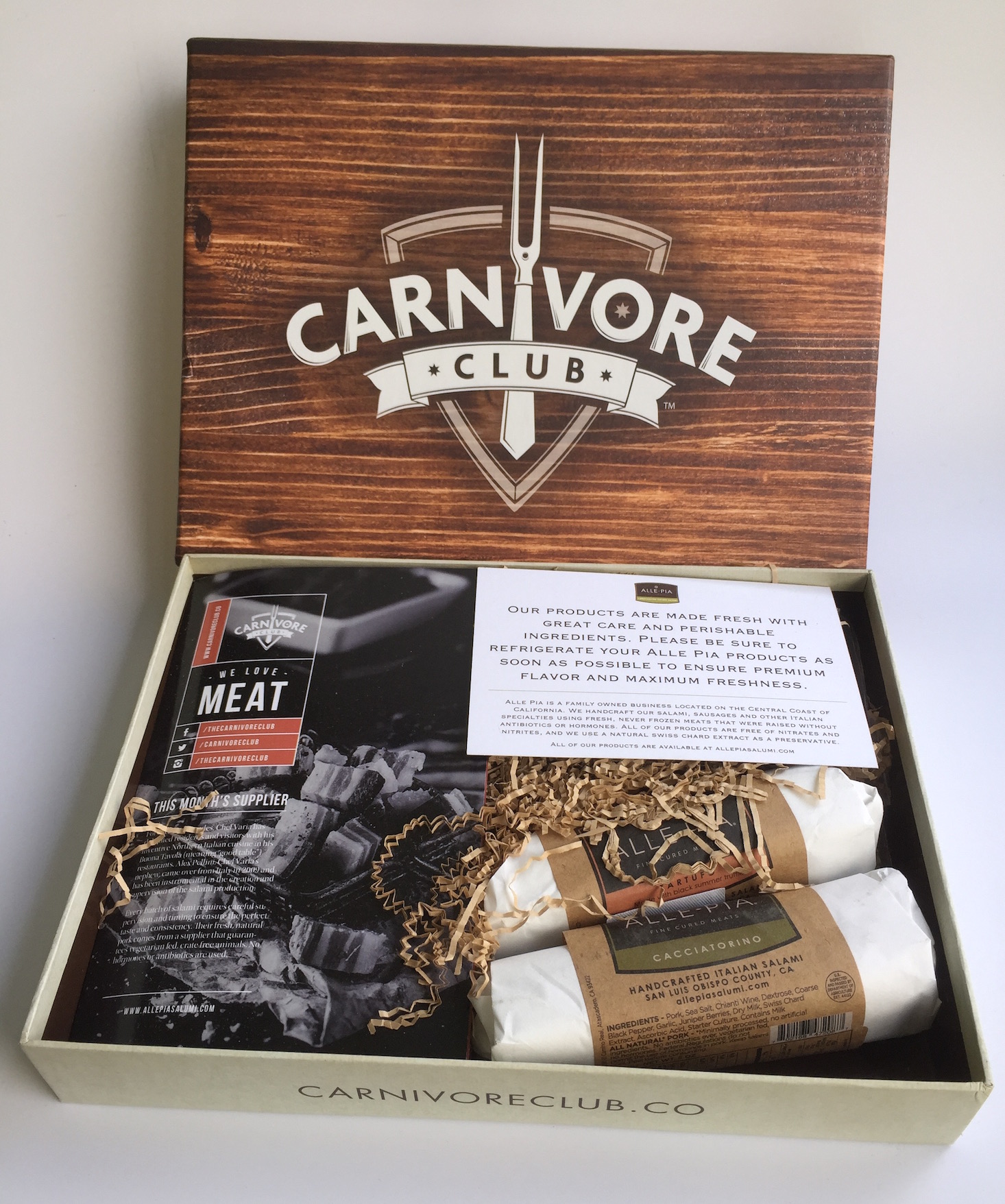 carnivore-club-october-2016-box-open