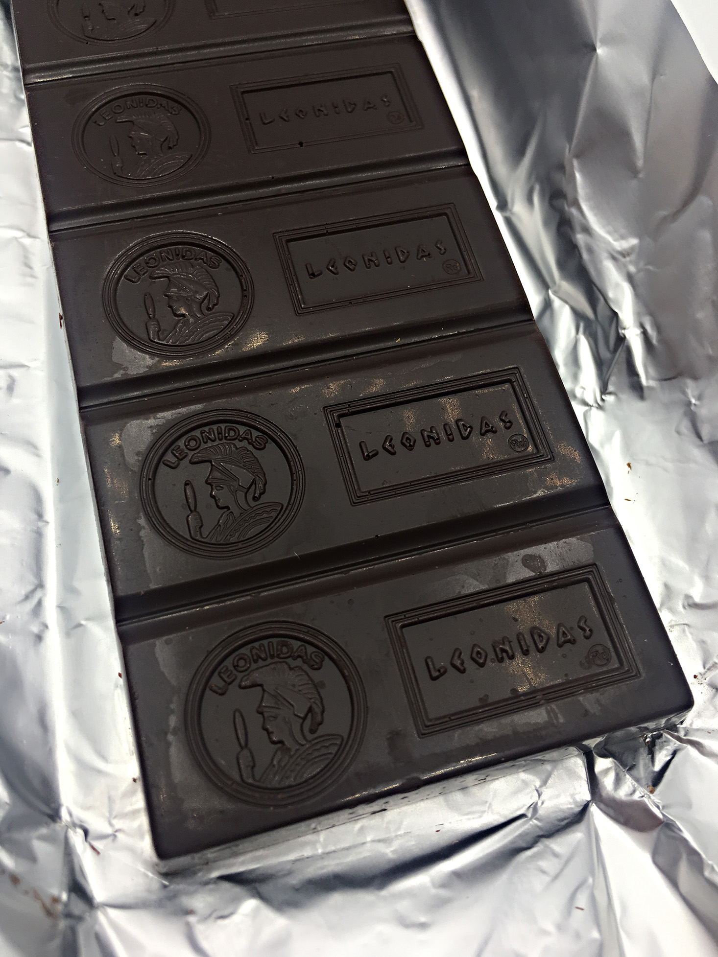 chococurb-mini-september-2016-leonidas-bar