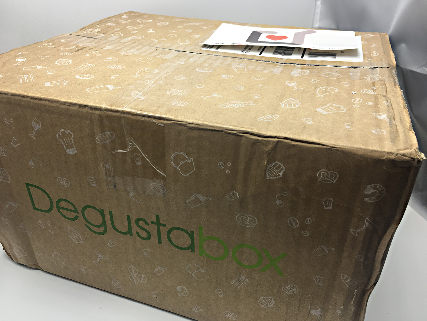 degusta-box-october-2016-box