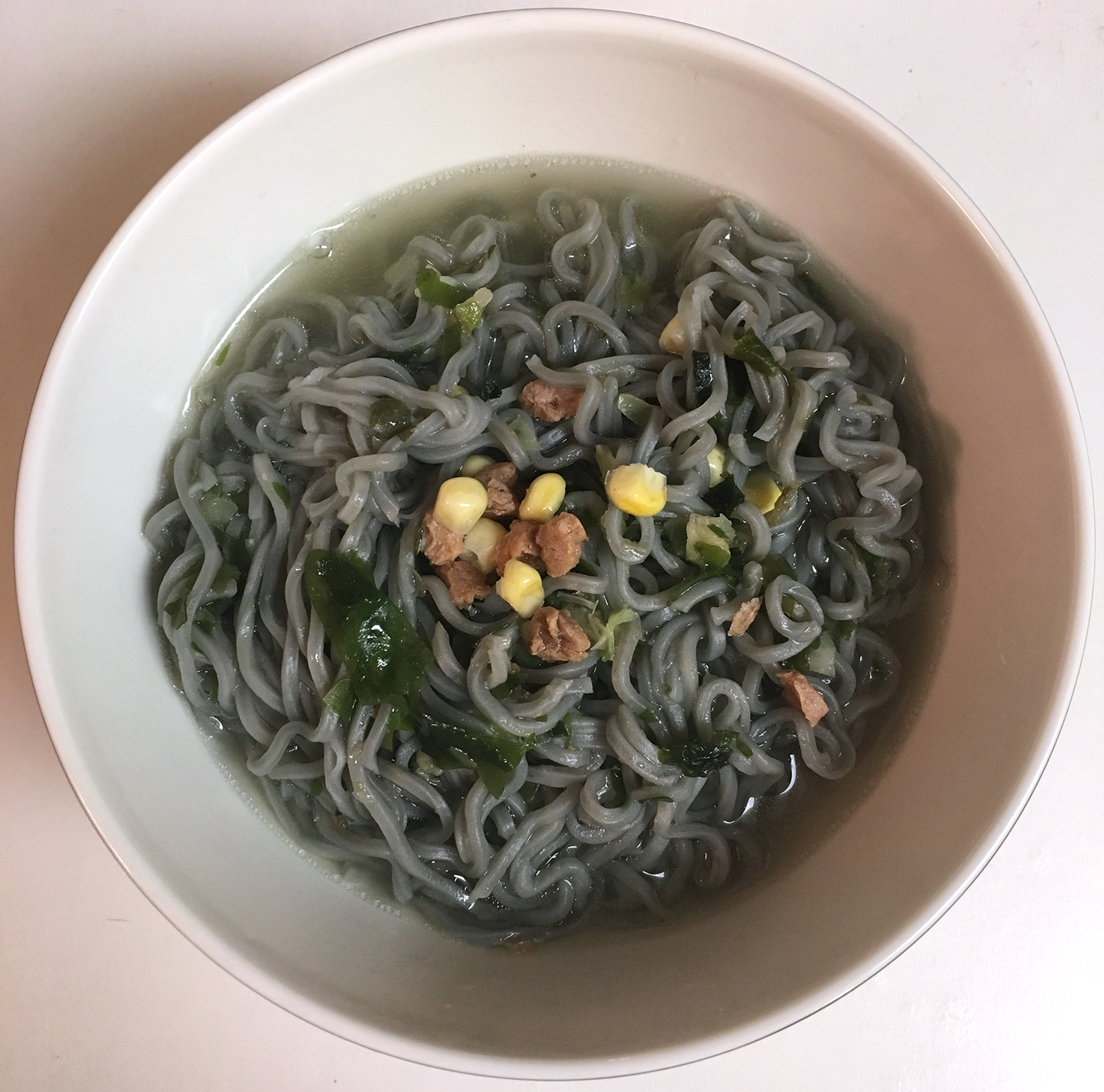 esianmall-snack-box-october-2016-noodle-in-bowl