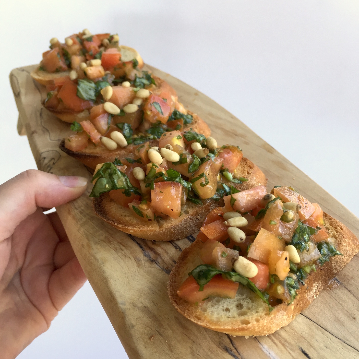 hamptons-october-2016-bruschetta-plated