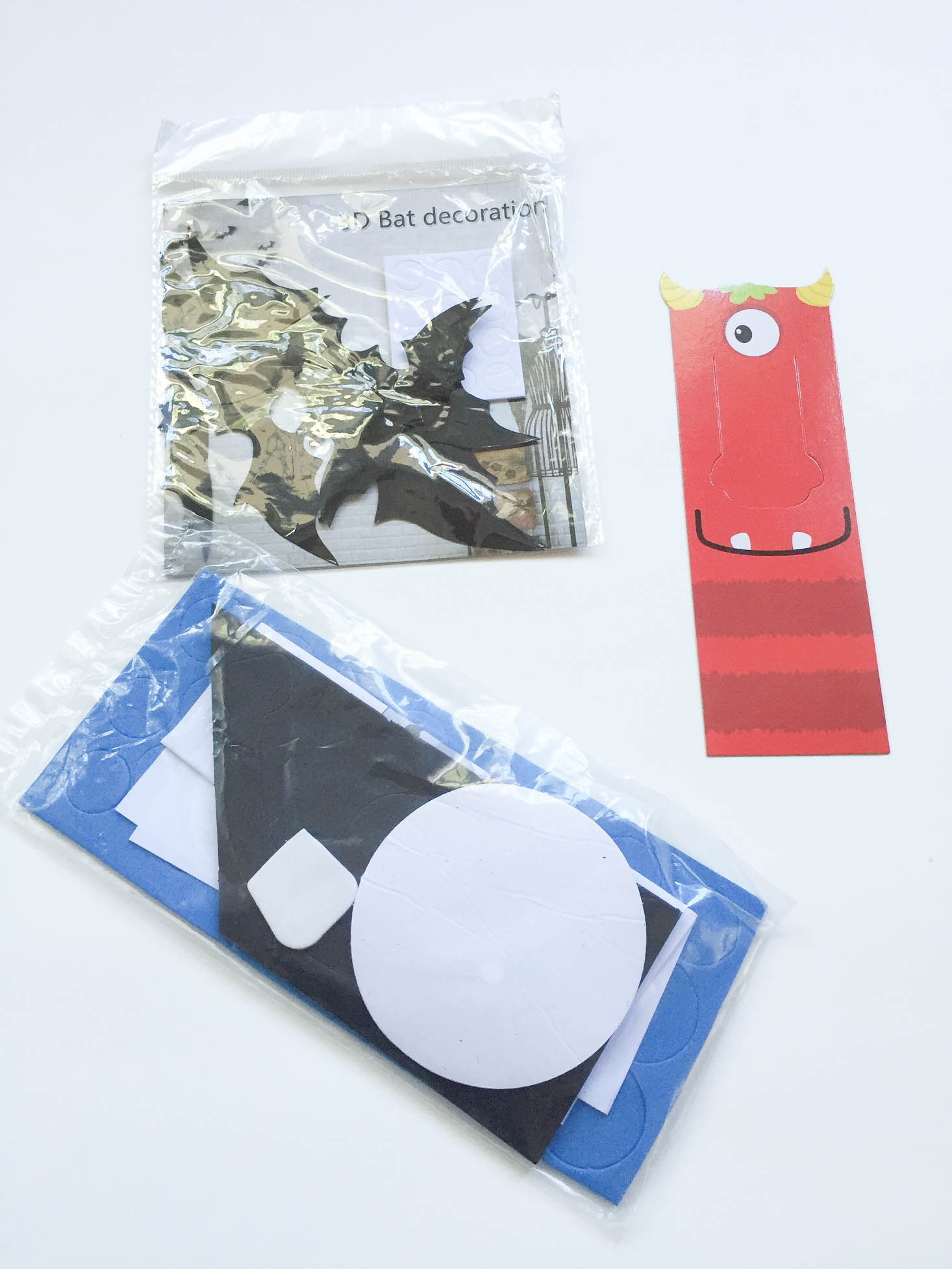 litjoy-september-2016-bookmark-and-bats