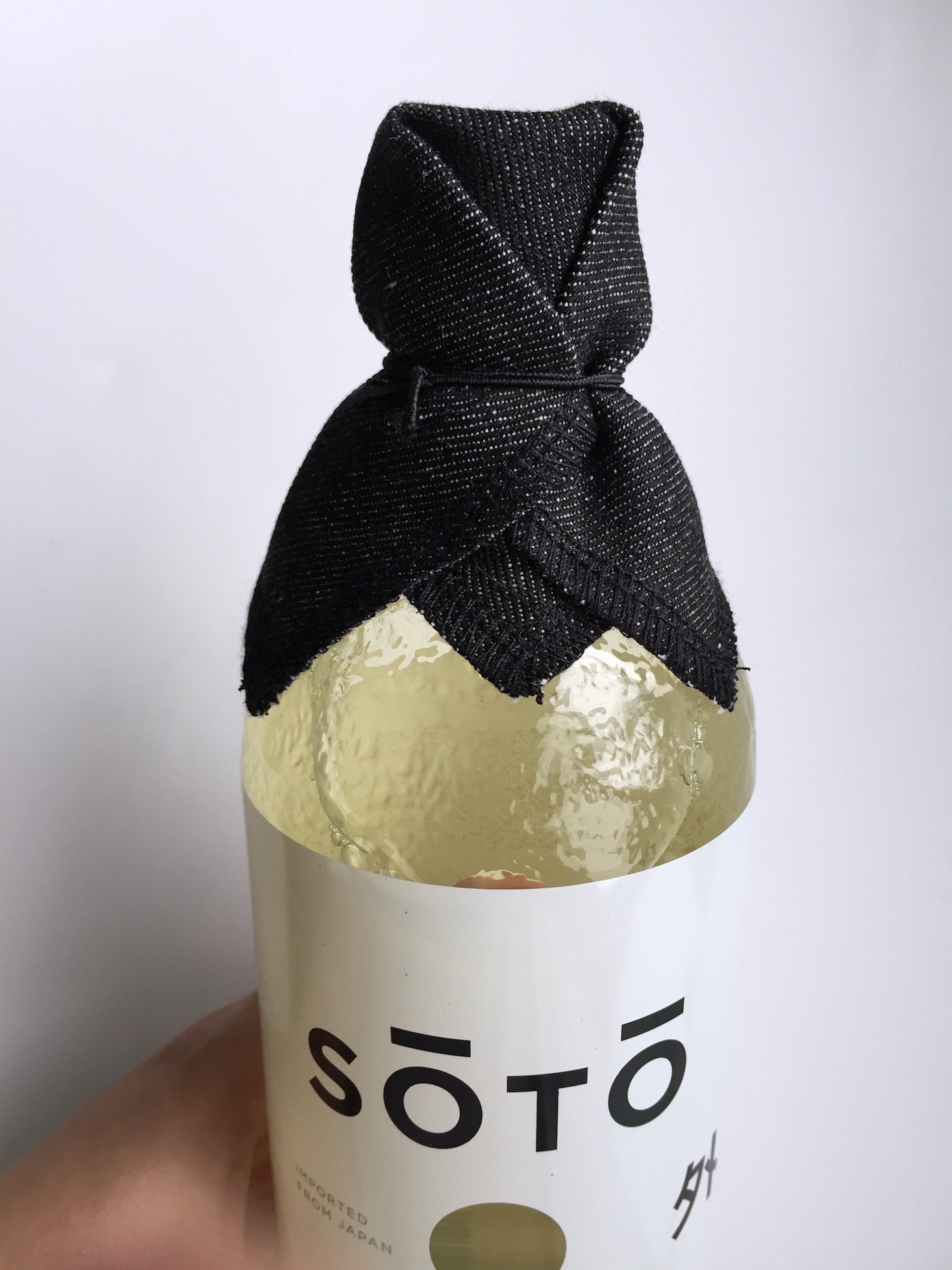 robb-vices-september-2016-sake-cloth