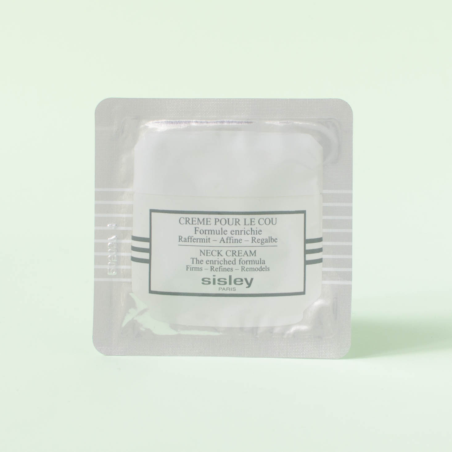 sisley-beauty-subscription-september-2016-008