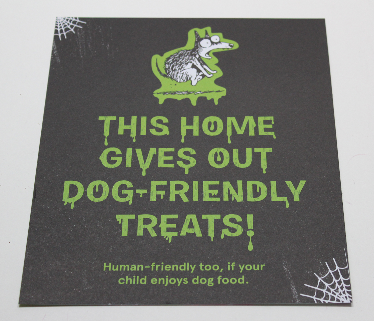 barkbox-large-october-2016-booklet-front