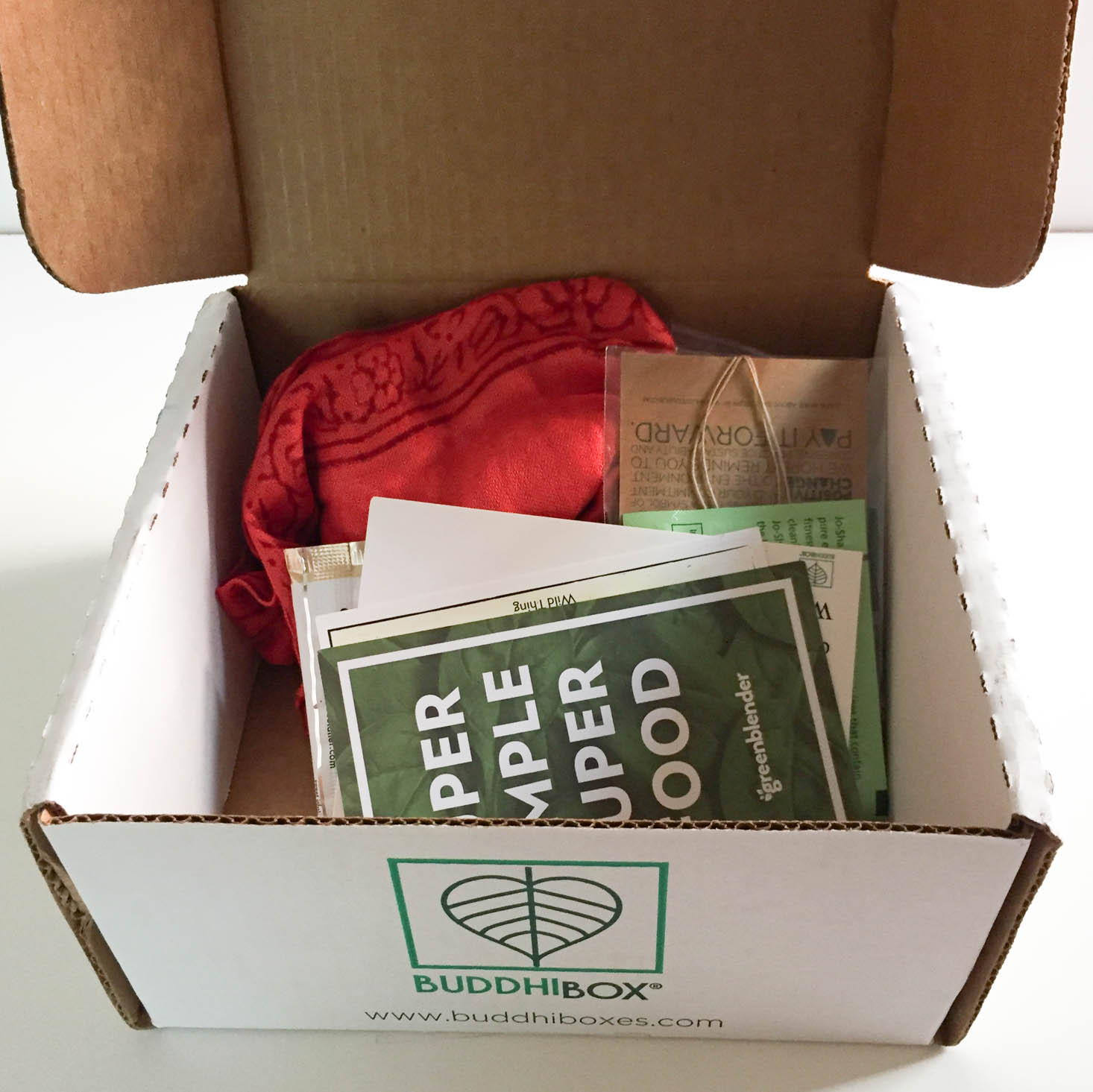 buddhibox-october-2016-box-inside