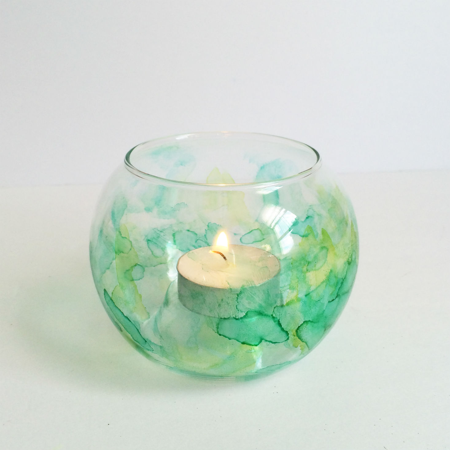 We're reviewing the votives craft inside the Darby Girl box by Darby Smart!