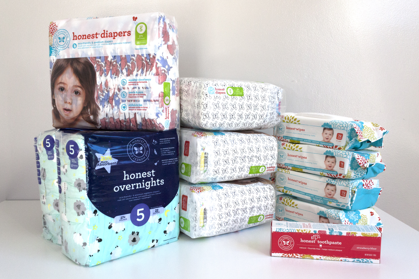 honest_co_diapers_and_wipes_bundle_october_2016_review