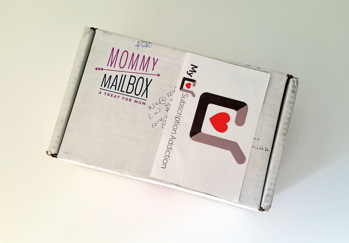 mommy-mailbox-october-2016-box