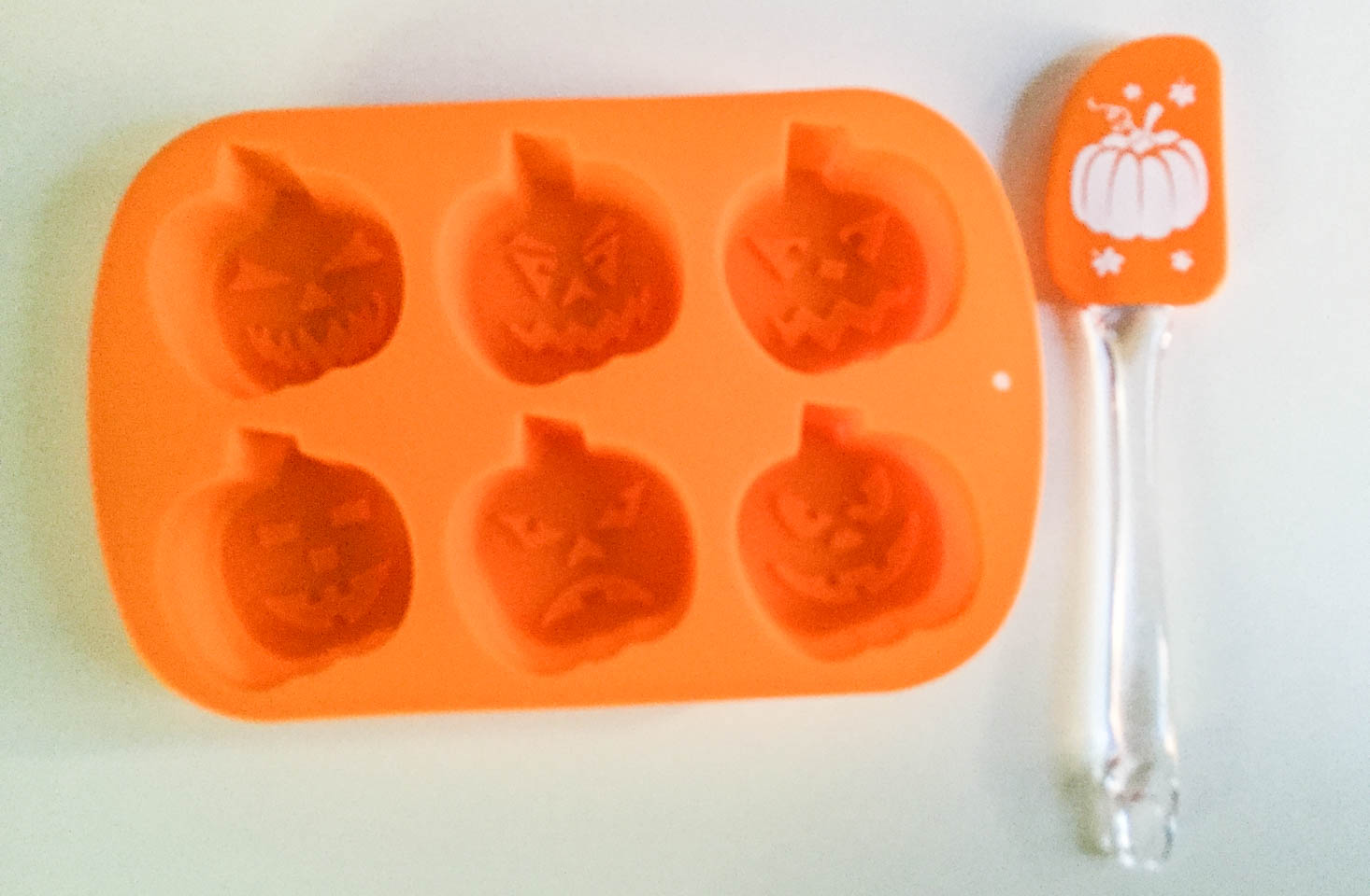 mystery-box-of-awesome-october-2016-muffin