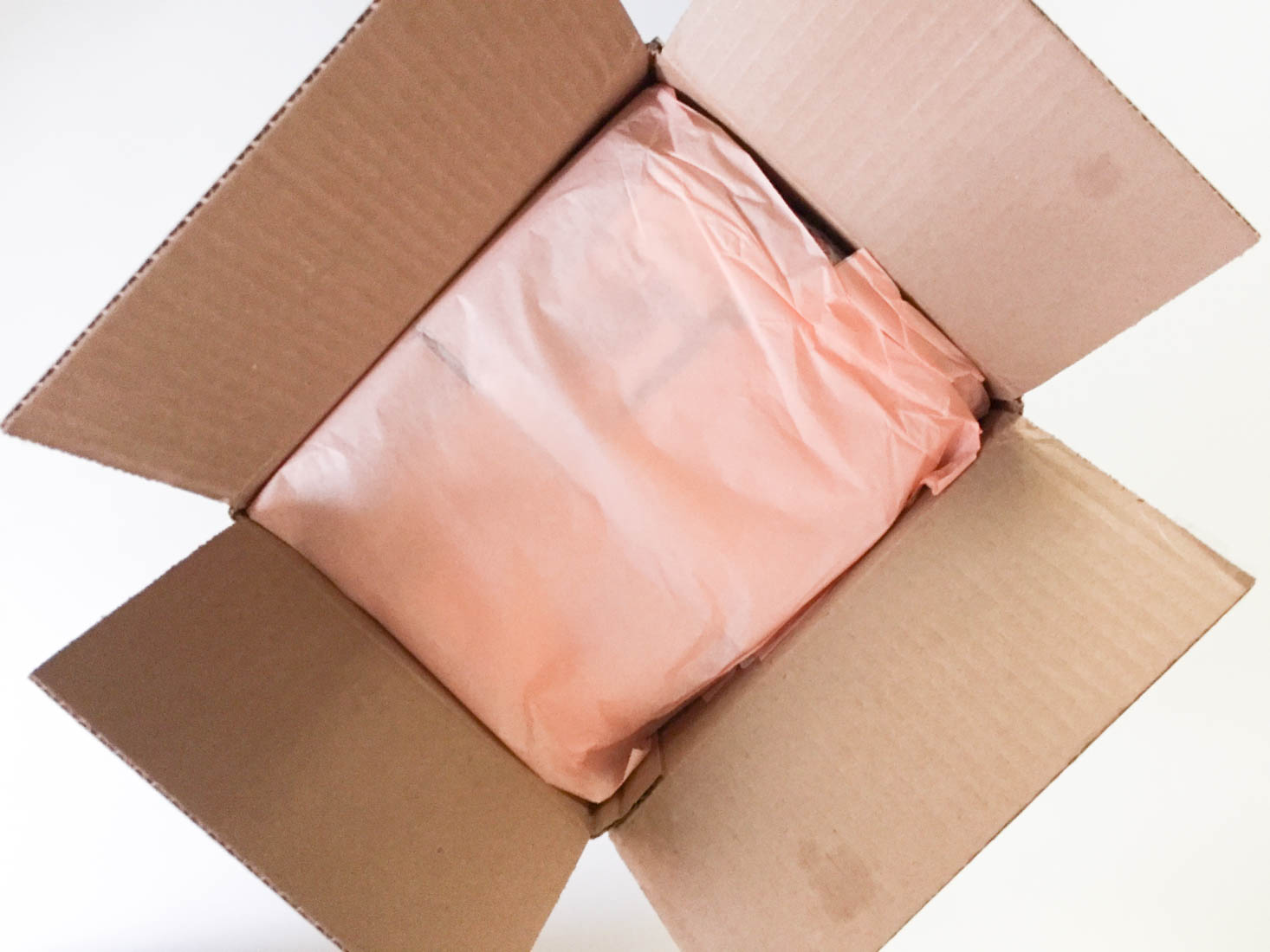 peaches-and-petals-october-2016-box-inside