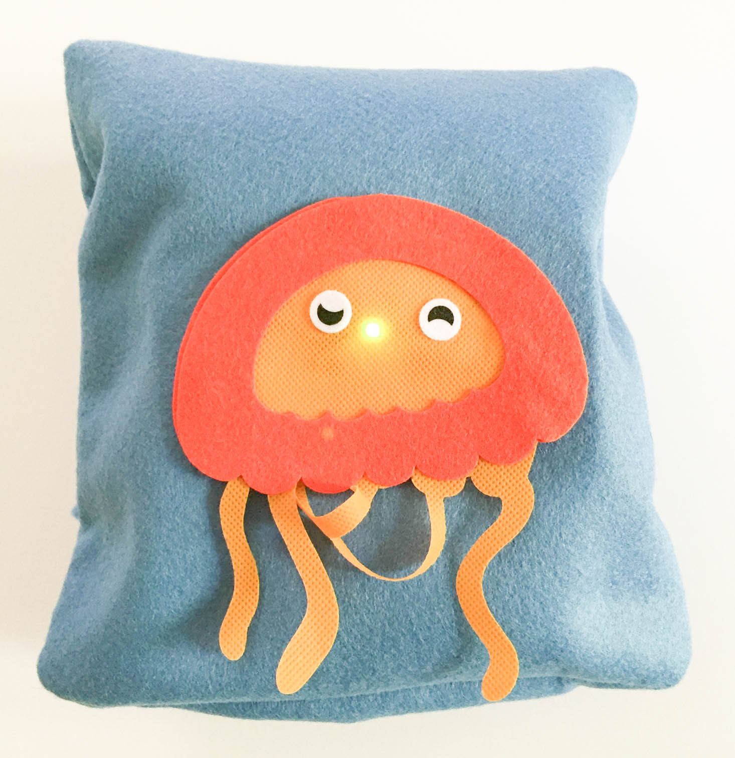 tinker-crate-september-2016-pillow