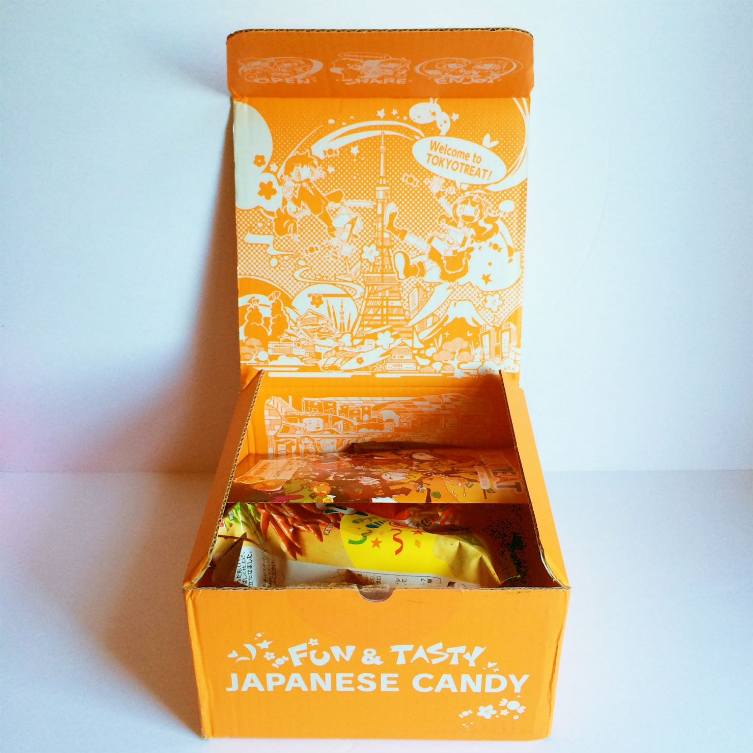 What's inside the October TokyoTreat box? Find out in our review!