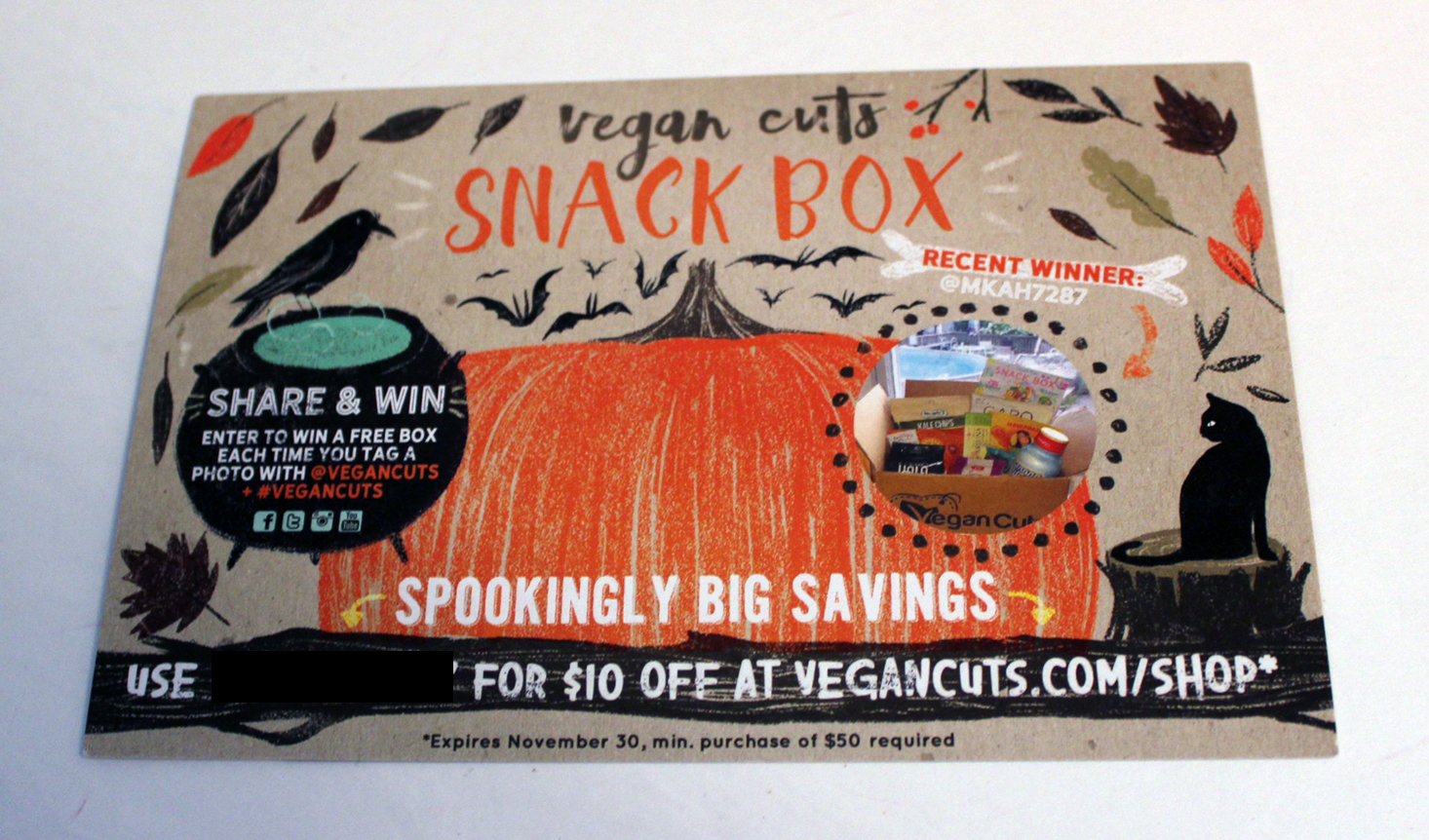 vegan-cuts-snack-october-2016-booklet-front