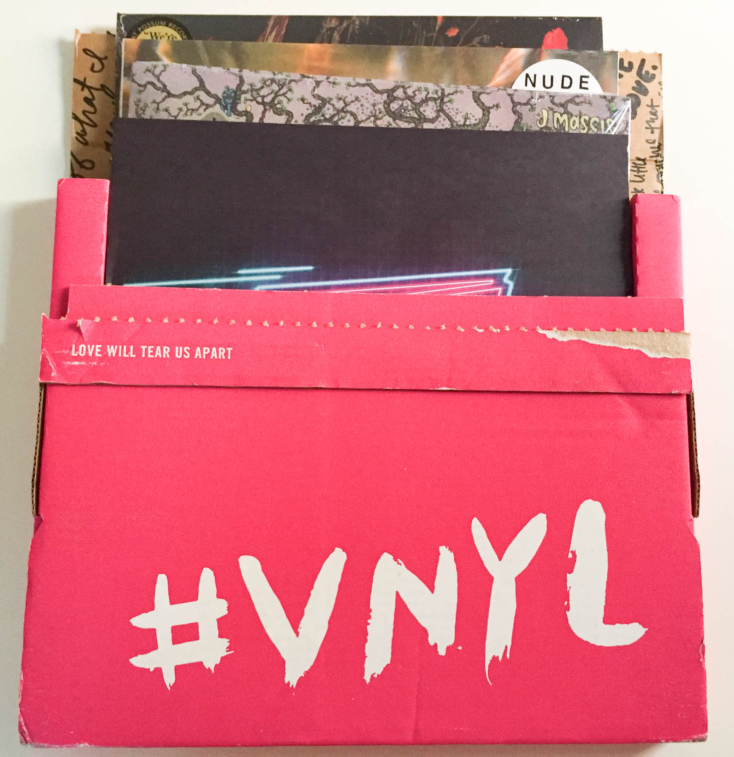 vnyl-october-2016-box-inside