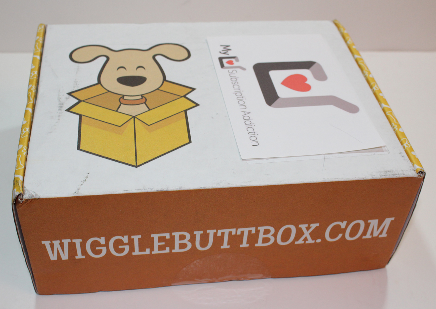 Wigglebutt Box Dog Subscription Review + Coupon- October 2016
