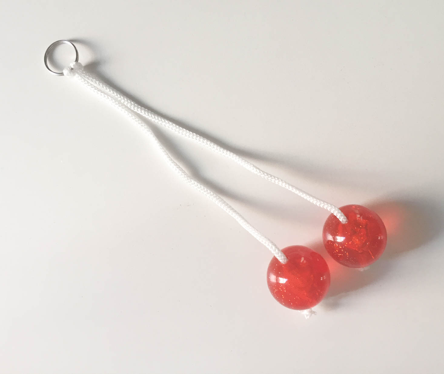 70s-retro-pop-box-november-2016-clackers-3
