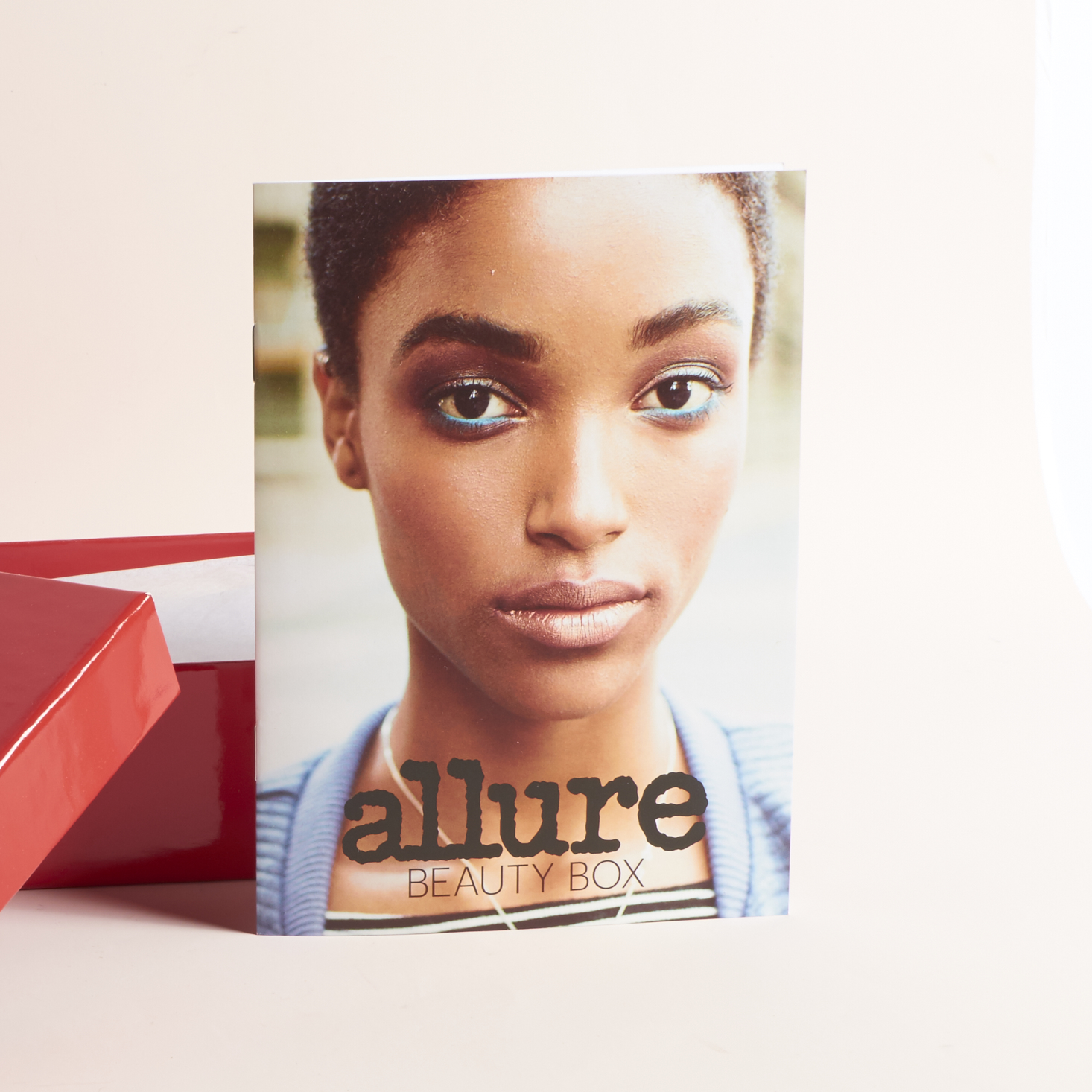 allure-beauty-box-v1-november-2016-0003