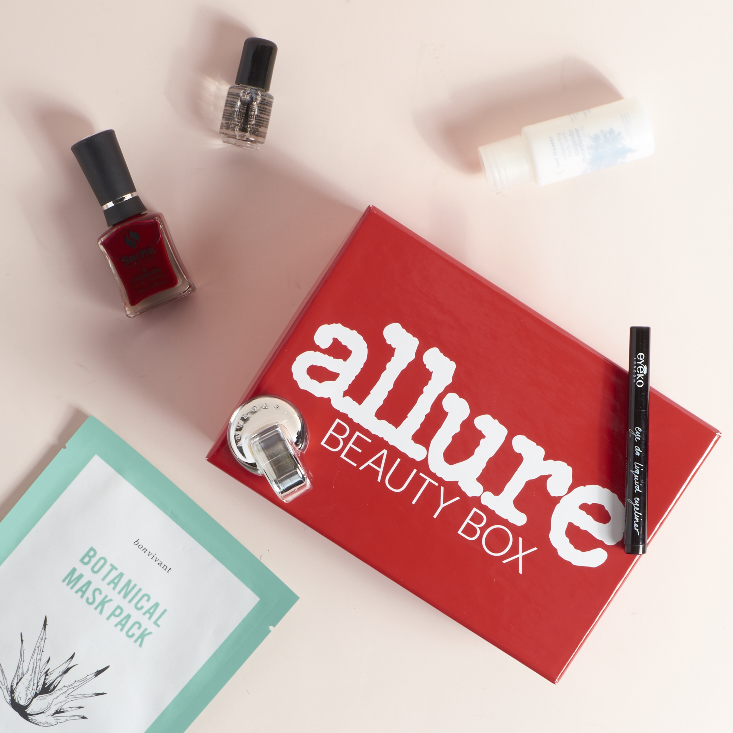 allure-beauty-box-v2-november-2016-0004
