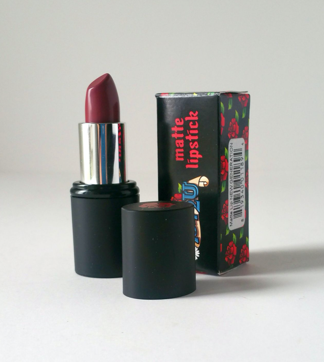 benevolent-beauty-october-2016-lipstick