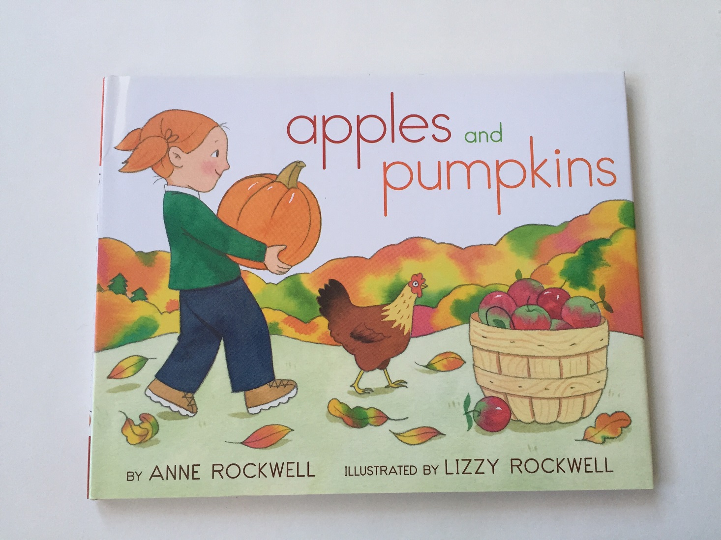 lil-bear-book-club-november-2016-apples