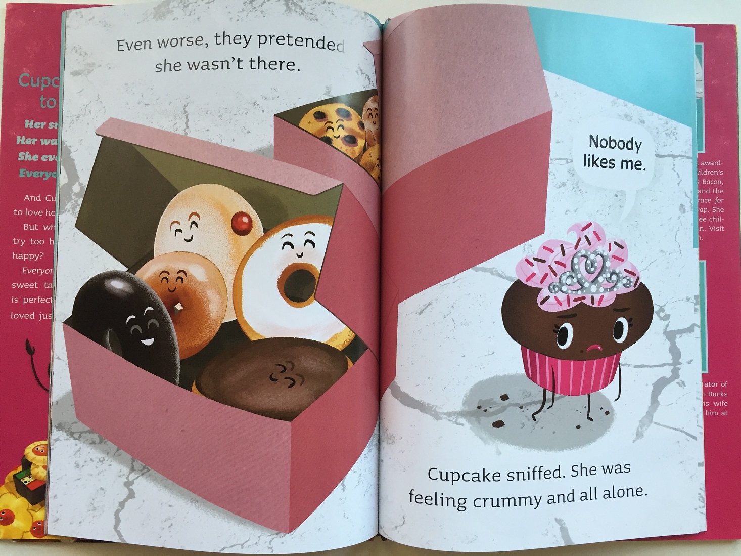 litjoy-october-2016-cupcake3