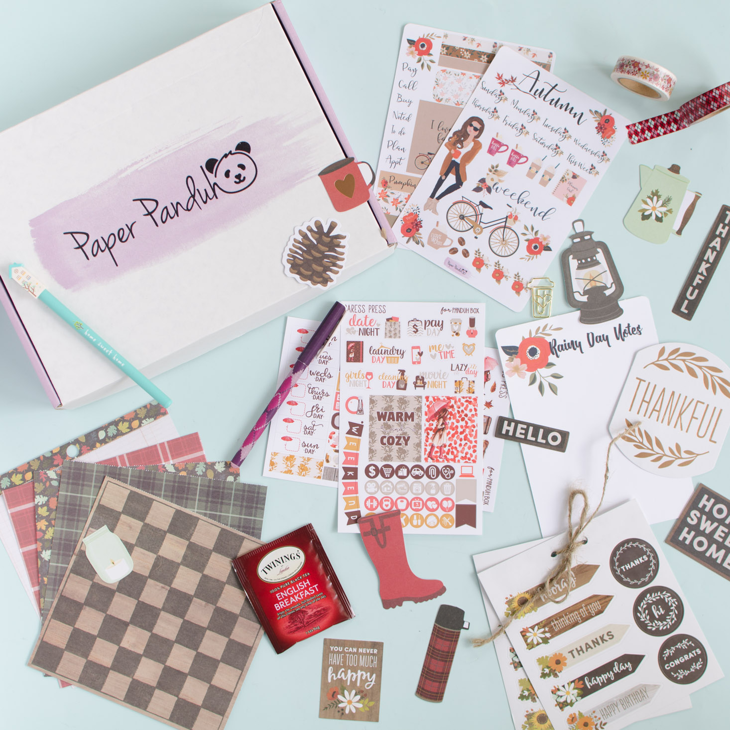 Read our review to see the cute stationery in the October 2016 Paper Panduh box!