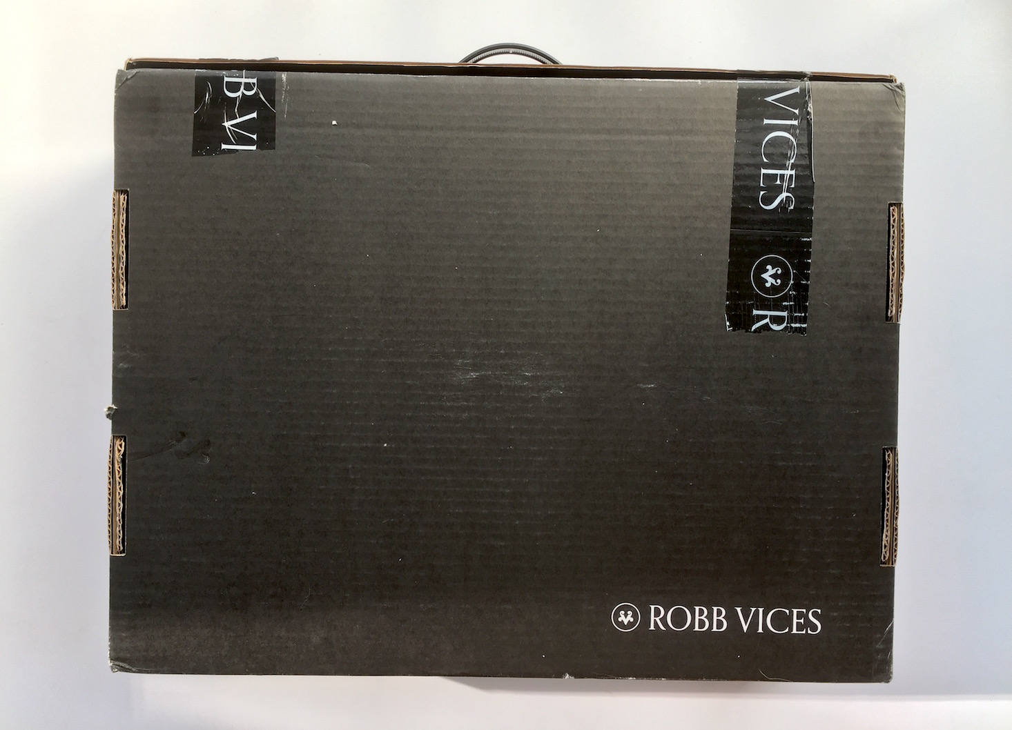 robb-vices-october-2016-box
