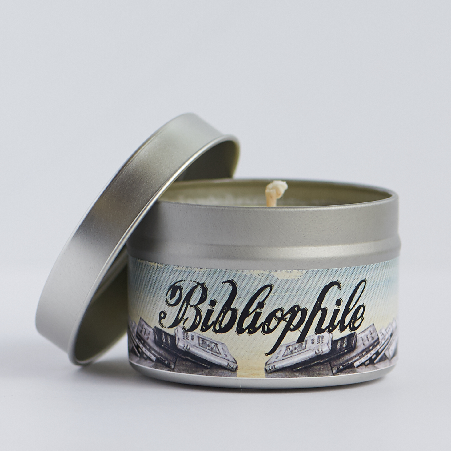 Read our review of the October 2016 Bookish Box!