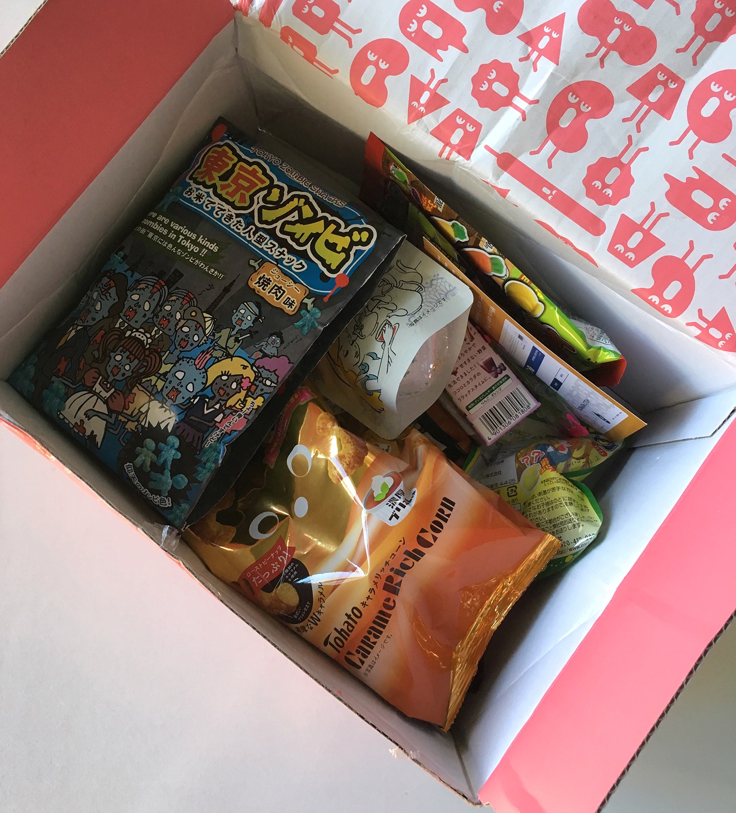 wowbox-kawaii-and-beauty-october-2016-box-opened