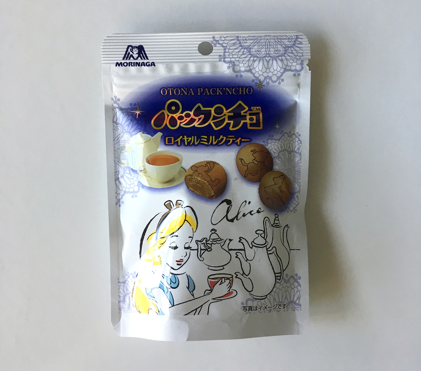 wowbox-kawaii-and-beauty-october-2016-milk-tea-biscuits