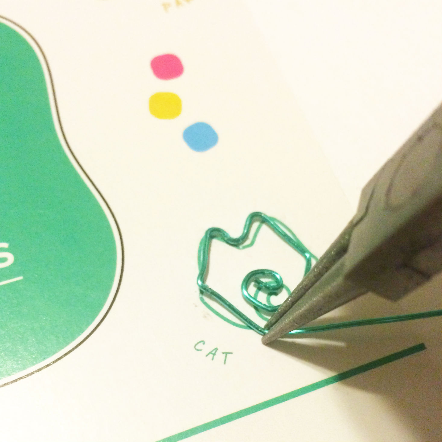 Read our review of this jewelry-making Darby Girl box! 